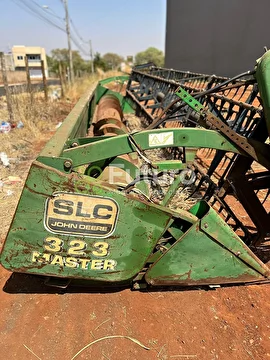 COLHEITADEIRA JOHN DEERE 1185 ANO 2001