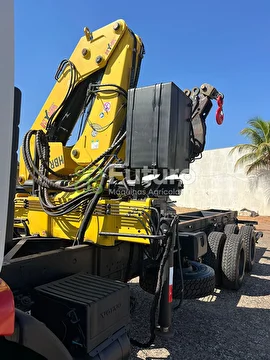 CAMINHÃO VOLVO VM 330 ANO 2012