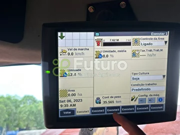 COLHEITADEIRA NEW HOLLAND CR 5080 ANO 2014
