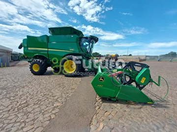 COLHEITADEIRA JOHN DEERE S670 ANO 2017