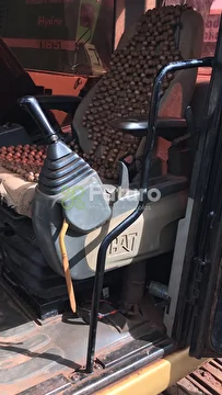 ESCAVADEIRA CATERPILLAR 320D ANO 2011