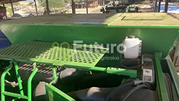 COLHEITADEIRA JOHN DEERE 1550 ANO 2002