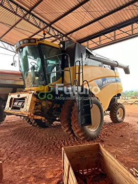 COLHEITADEIRA NEW HOLLAND CR 5080 ANO 2014