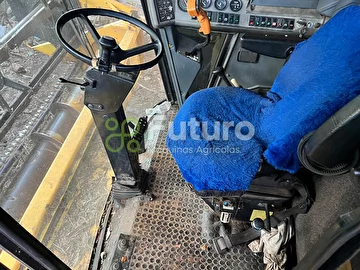 COLHEITADEIRA NEW HOLLAND TC 57 ANO 2007
