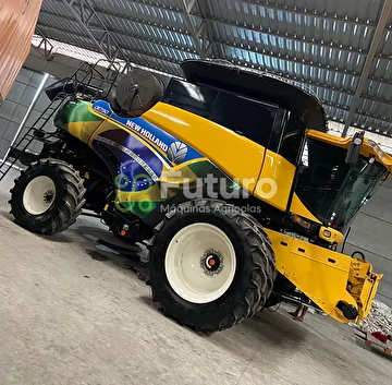 COLHEITADEIRA NEW HOLLAND CR 7.90 ANO 2019