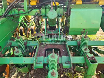 PLANTADEIRA JOHN DEERE 1111 ANO 2007