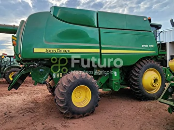 COLHEITADEIRA JOHN DEERE 9770 ANO 2013