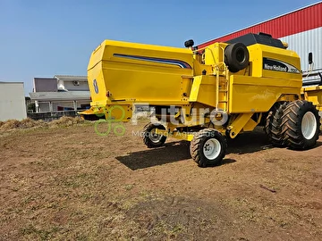 COLHEITADEIRA NEW HOLLAND TC 57 ANO 2007