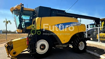 COLHEITADEIRA NEW HOLLAND CR 9060 ANO 2011
