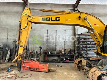 ESCAVADEIRA SDLG LG6225E ANO 2020