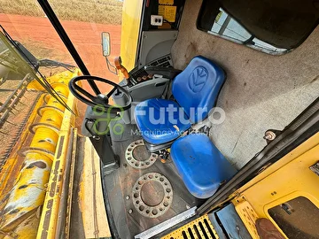 COLHEITADEIRA NEW HOLLAND TC 5090 ANO 2014