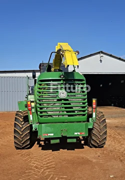 FORRAGEIRA JOHN DEERE 7350 ANO 2011