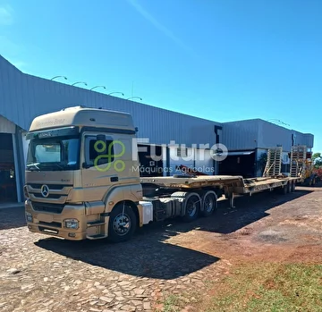 CAMINHÃO MERCEDES BENZ AXOR 2544 ANO 2014