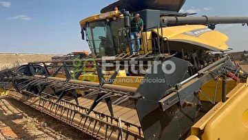 COLHEITADEIRA NEW HOLLAND CR 8090 ANO 2016