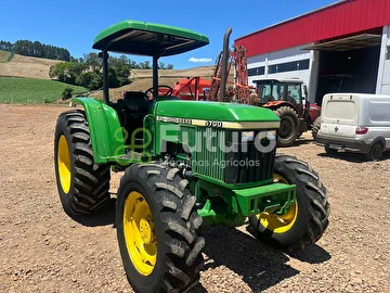 TRATOR JOHN DEERE 5700 ANO 2001