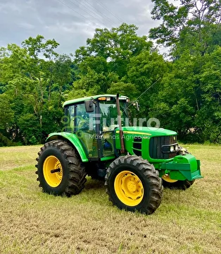 TRATOR JOHN DEERE 6125J ANO 2016