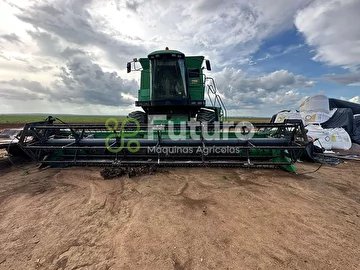 COLHEITADEIRA JOHN DEERE 1550 ANO 2004