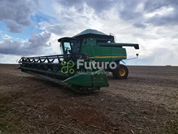 COLHEITADEIRA JOHN DEERE STS 9750 ANO 2005