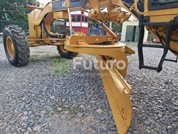 MOTONIVELADORA CATERPILLAR 140K ANO 2010