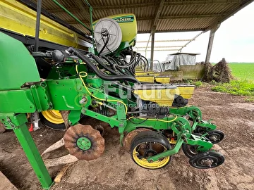 PLANTADEIRA JOHN DEERE 2113 ANO 2016