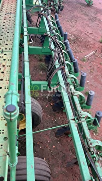PLANTADEIRA JOHN DEERE 2126 CCS ANO 2011
