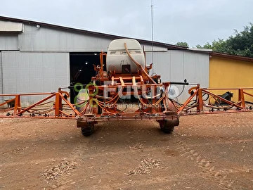 PULVERIZADOR JACTO UNIPORT 2500 ANO 2010