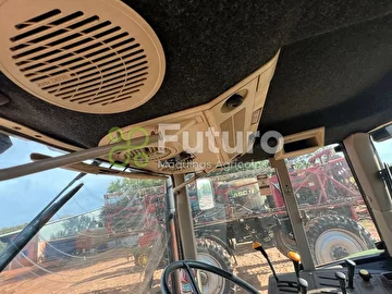 TRATOR JOHN DEERE 6165J ANO 2011