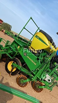 PLANTADEIRA JOHN DEERE 1111 ANO 2013