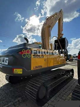 ESCAVADEIRA SDLG LG6225E ANO 2022
