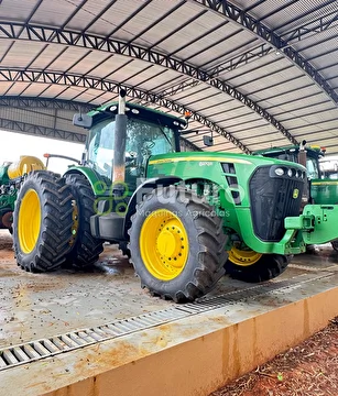CONJUNTO TRATOR JOHN DEERE 8270R ANO 2012