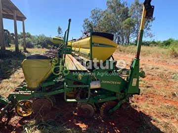 PLANTADEIRA JOHN DEERE 1113 ANO 2011