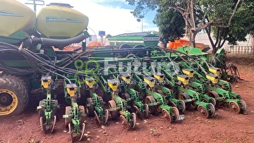 PLANTADEIRA JOHN DEERE DB ANO 2014