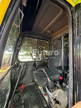 ESCAVADEIRA VOLVO EC55B ANO 2013