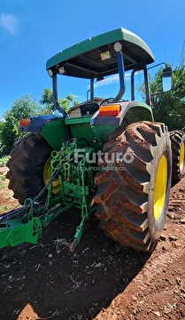 TRATOR JOHN DEERE 6600 ANO 2002