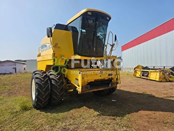 COLHEITADEIRA NEW HOLLAND TC 57 ANO 2007