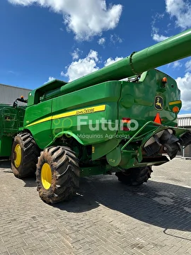 COLHEITADEIRA JOHN DEERE S680 ANO 2013