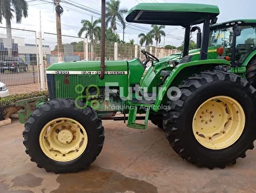 TRATOR JOHN DEERE 5600 ANO 1997