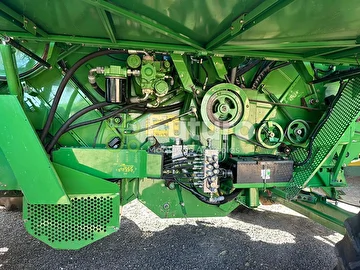 COLHEITADEIRA JOHN DEERE 1570 ANO 2009