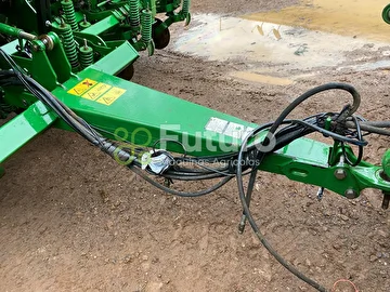 PLANTADEIRA JOHN DEERE 1111 ANO 2014