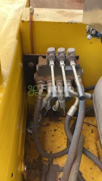 TRATOR CBT 8060 ANO 1987