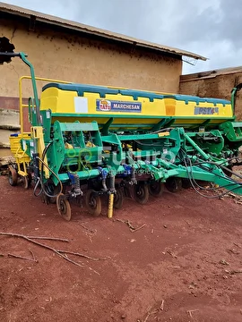 PLANTADEIRA TATU MARCHESAN PST 4 FLEX ANO 2014