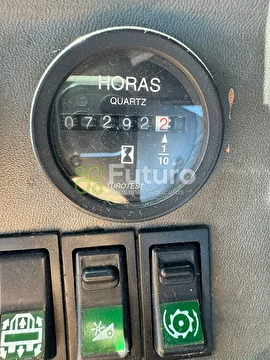 COLHEITADEIRA NEW HOLLAND TC 57 ANO 2007