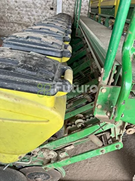 PLANTADEIRA JOHN DEERE 1113 ANO 2008