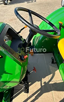 TRATOR JOHN DEERE 5080E ANO 2023
