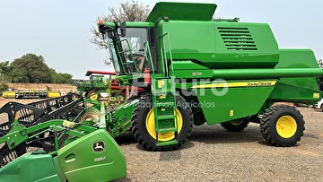 COLHEITADEIRA JOHN DEERE 1570 ANO 2012