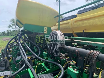 PLANTADEIRA JOHN DEERE 2113 ANO 2008