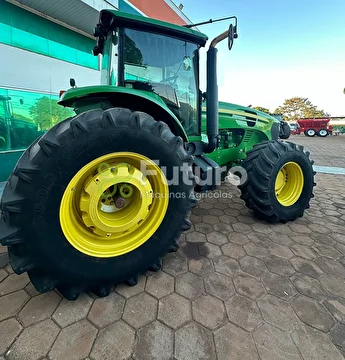 TRATOR JOHN DEERE 7210J ANO 2015