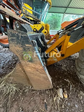 RETROESCAVADEIRA JCB 4CX ANO 2008