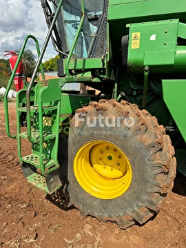 COLHEITADEIRA JOHN DEERE 1450 ANO 2002