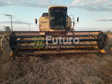 COLHEITADEIRA NEW HOLLAND TC 57 ANO 1998